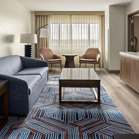 Oshkosh Marriott Waterfront Hotel & Convention Center Esterno foto