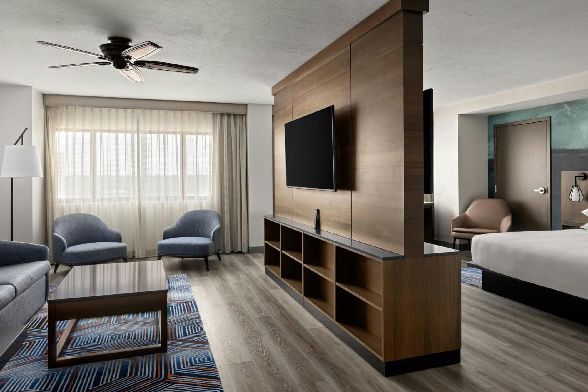 Oshkosh Marriott Waterfront Hotel & Convention Center Esterno foto