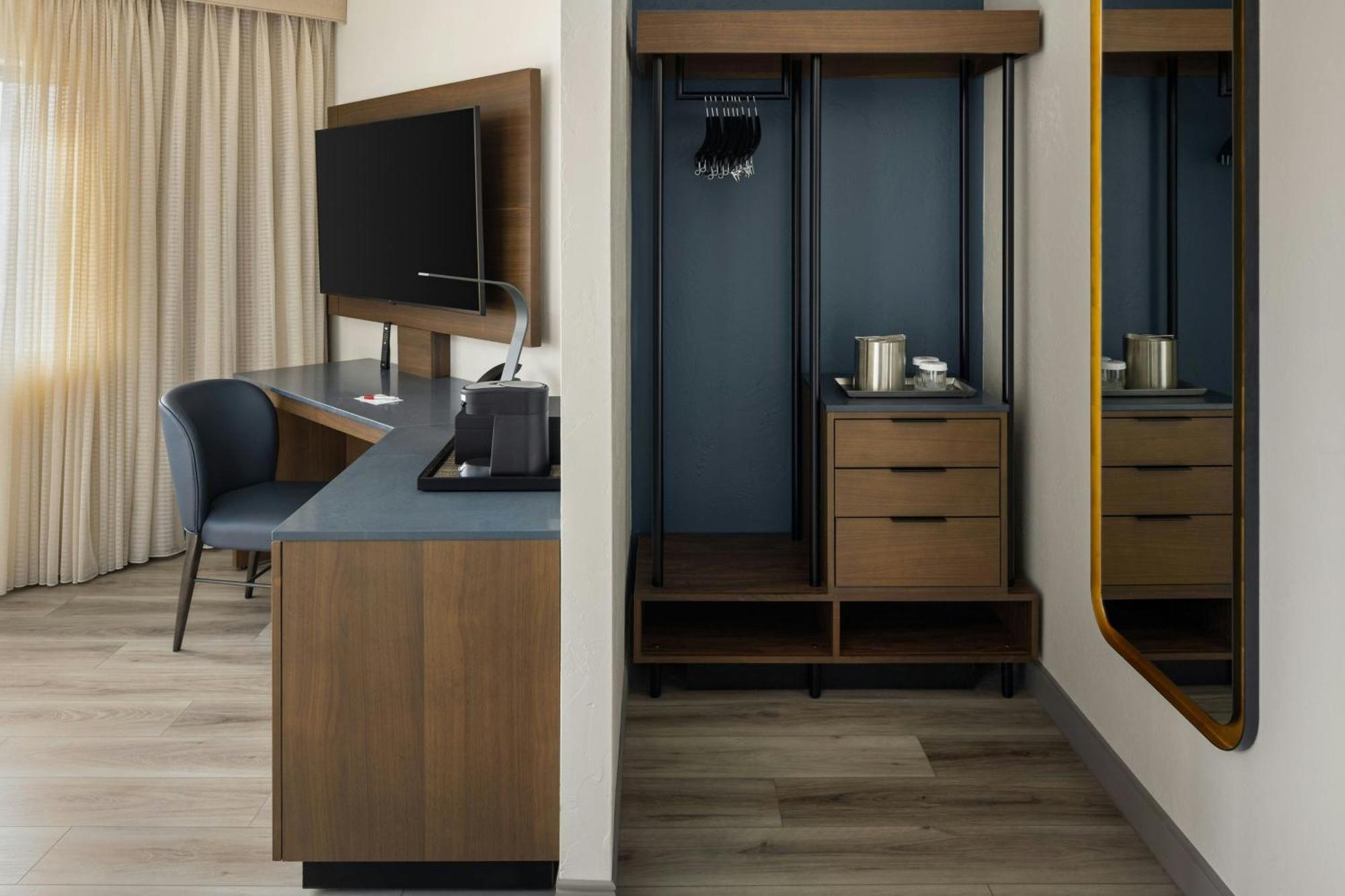 Oshkosh Marriott Waterfront Hotel & Convention Center Esterno foto